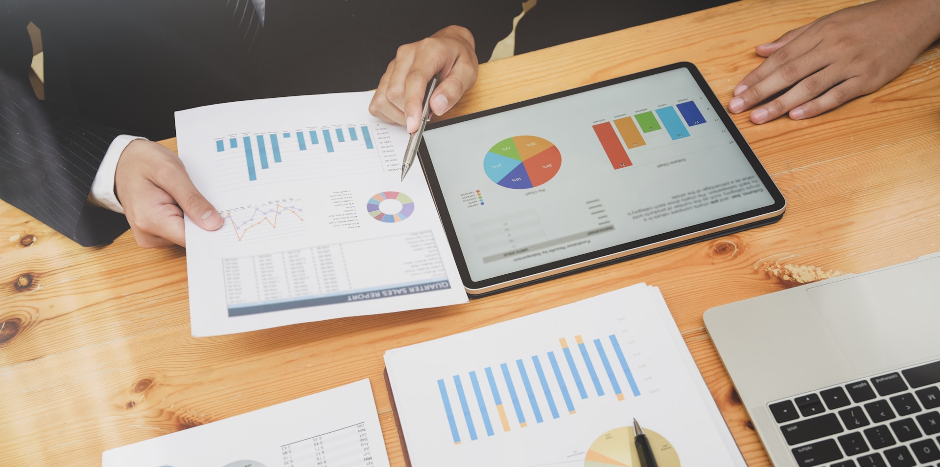 Direct Mail Tracking and Analytics: Enhancing ROI Through Data Insights